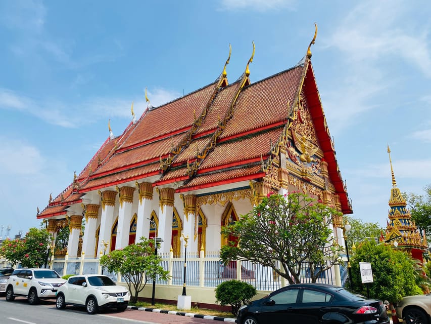 Phuket: Guided Tour of Phuket City with Hotel Transfers - The guide makes or breaks the day