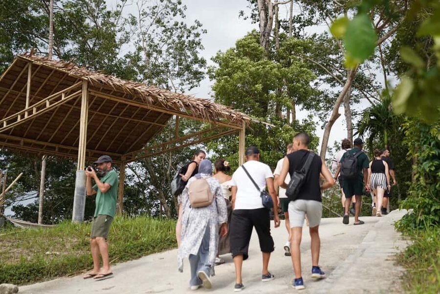 Phuket: Guided Tour to Elephant Sanctuary & Hotel Transfer - The English guide part: why the “story” is part of the value