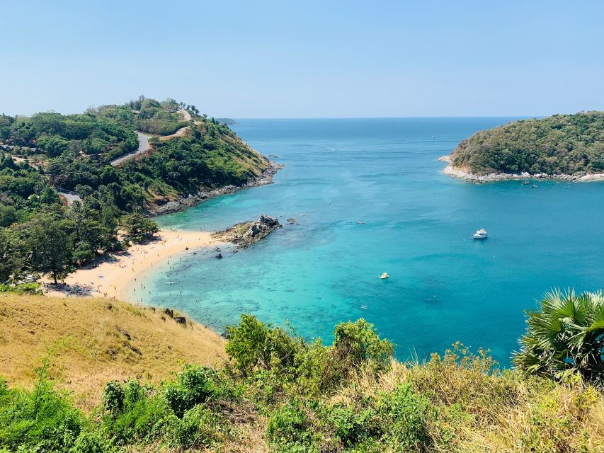 Phuket: Half-Day City Highlights and Viewpoints Group Tour - Chalong Temple: The Glittering Pagoda and Cham Abbot’s Wax Figure