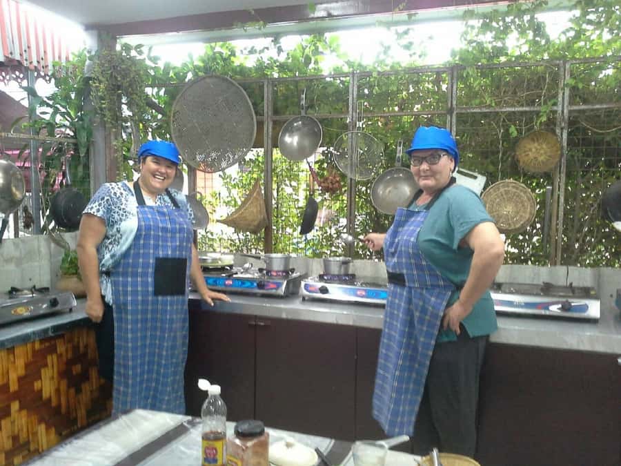 Phuket: Half Day Easy Thai Cooking Class & Local Market Tour - Chef-Led Cooking in a Small Group (English Instruction, Real Hands-On Time)