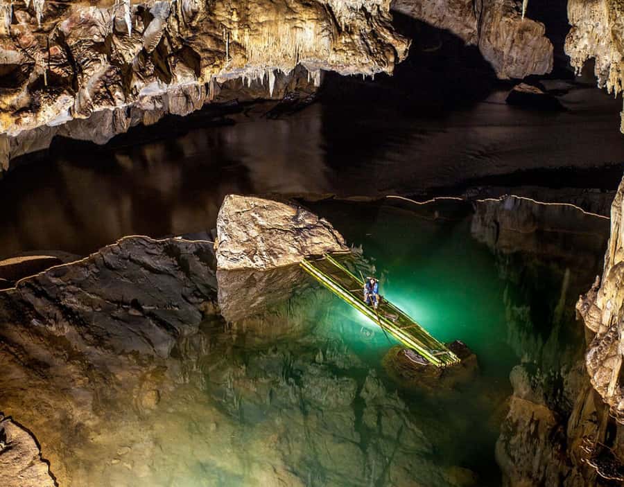 Phuket: James Bond Island Private, All-Inclusive Boat Tour - Tam Lod canoeing: moving through caves in real time