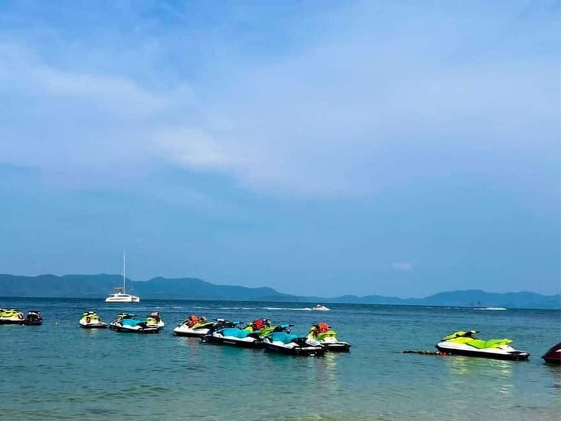 Phuket: James Bond Island Sea Canoe with lunch by Big Boat - Food on board: A Thai buffet that saves your energy