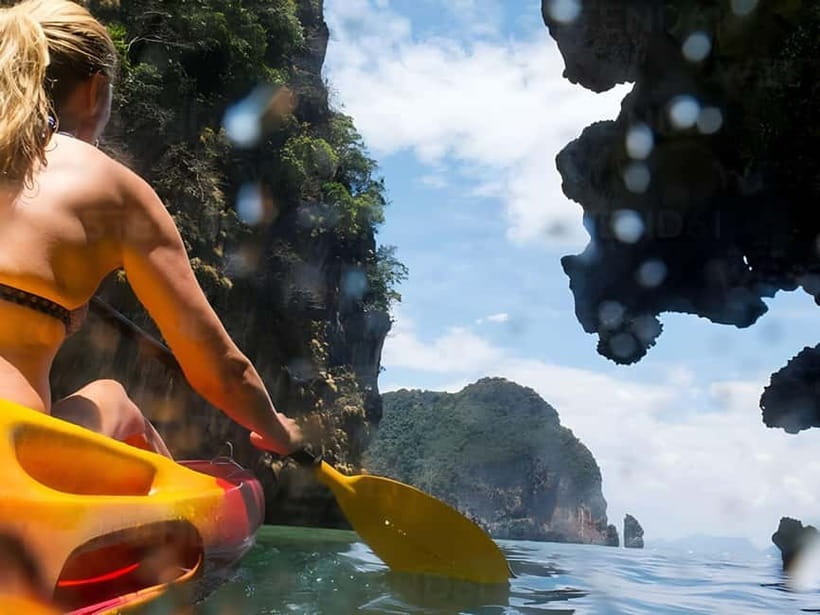 Phuket: James Bond Island Sea Canoeing by Speedboat+ 2 Meals - James Bond Island at Khao Phing Kan: fame meets crowd math