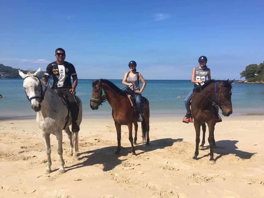 Phuket: Kamala Beach Horse Riding Activity - Before you go: rules, timing, and what to wear