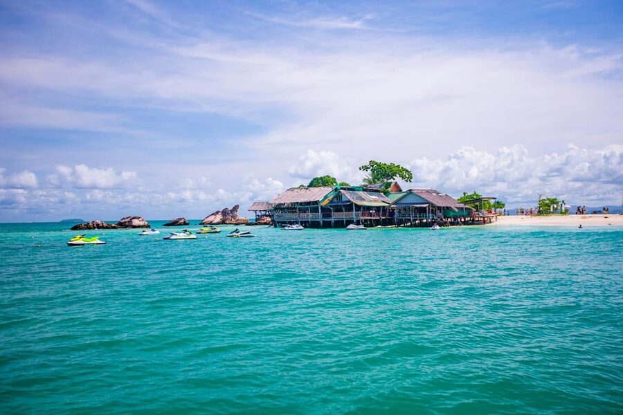 Phuket: Khai Islands Premium Full Day Excursion - Khai Nui Island snorkeling: where the reef time is the payoff