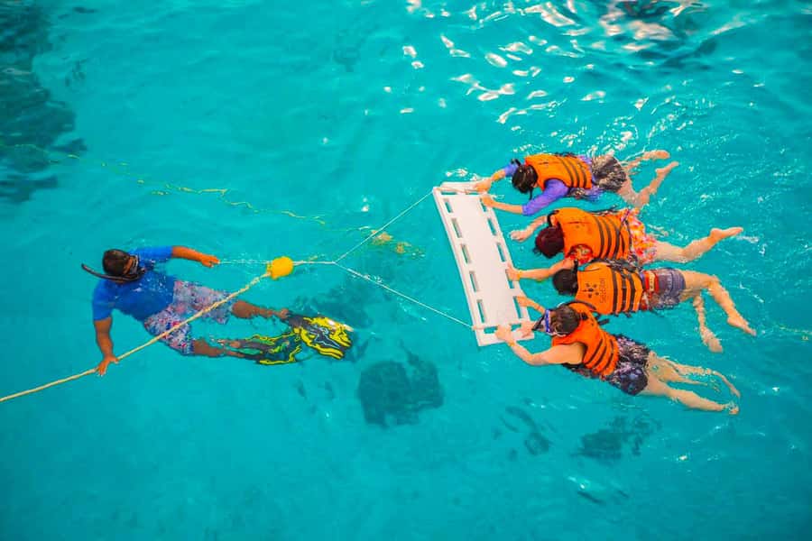 Phuket/Khao Lak: Similan Islands Speedboat Tour with Lunch - Day-start logistics: pickup, waiting, and the speedboat pace