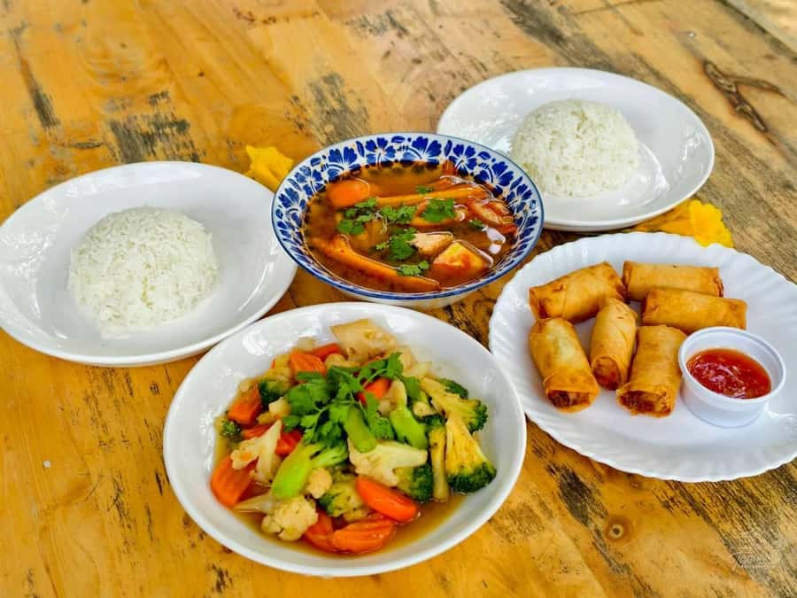 Phuket: Lily Elephant Half day Trip on the Beach with lunch - Lunch After the Elephants: Halal Thai Food, Not Just a Box