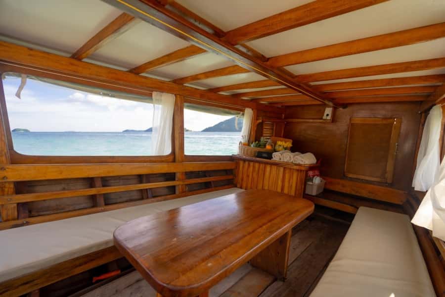 Phuket: Luxury Private Longtail Boat Islands Discovery Tour - Cost, group size, and timing: what $514 per group buys you