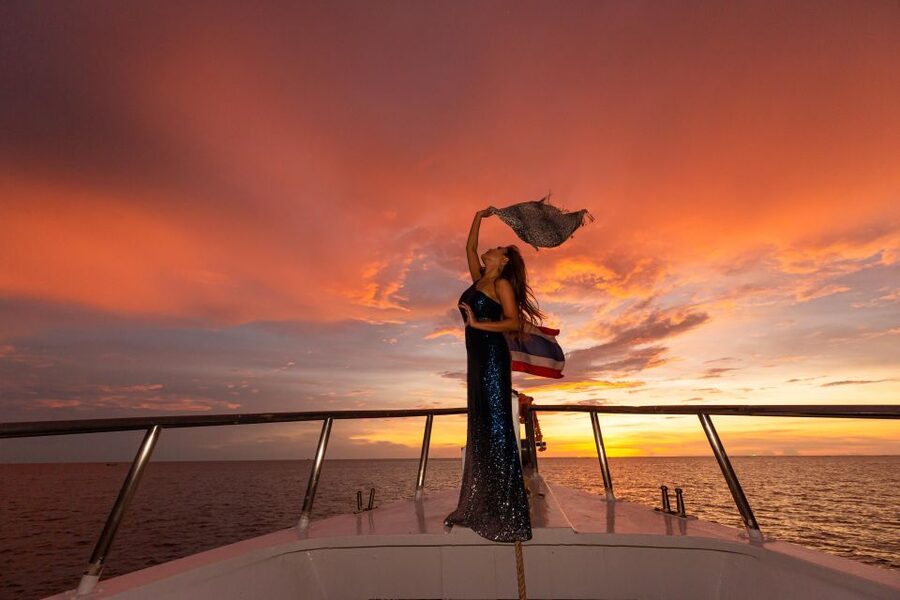 Phuket: Melody Sunset Dinner Cruise - Promthep and Krating Capes: why the sunset is the whole point