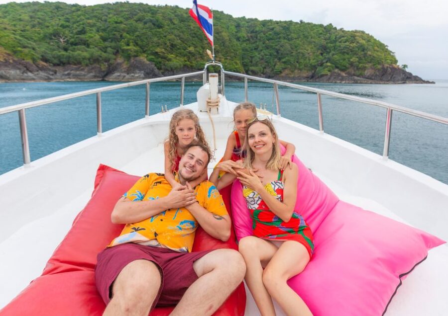 Phuket: Melody Sunset Dinner Cruise - Dinner on board: BBQ prawns and the Thai/Indian buffet blend