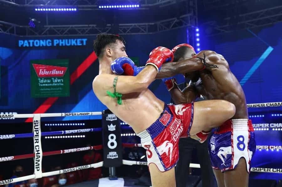 Phuket: Muay Thai Fight at Patong Boxing Stadium - The Wai Kru ritual and the build-up to pro fights