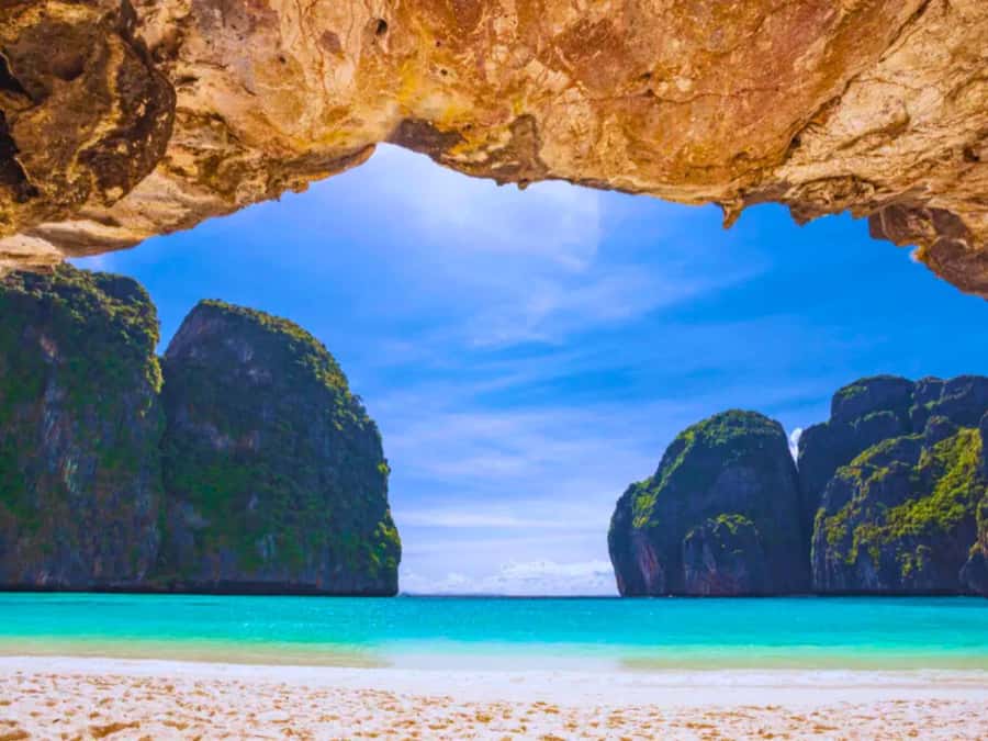 Phuket: Phi Phi & Bamboo Island Day Trip with Buffet Lunch - The speedboat run: quick crossing, big views