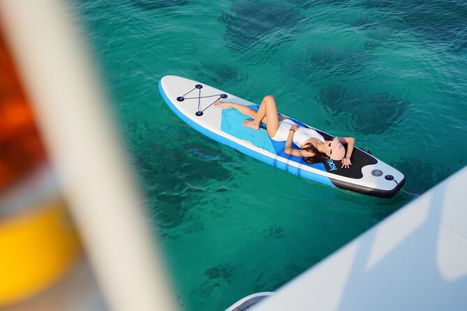 Phuket: Phi Phi, Bamboo & Maiton Speed Catamaran Tour - Stop 2: Phi Phi Don lunch, then snorkeling around the islands