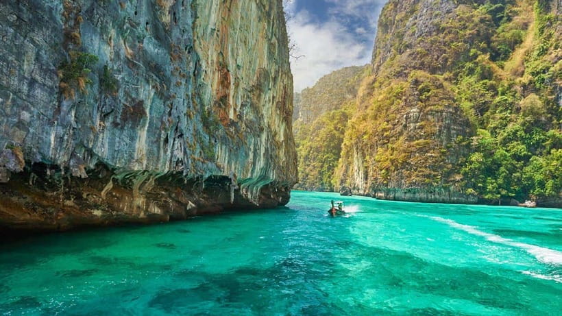 Phuket: Phi Phi Islands and Maya Bay Day Trip with Lunch - Snorkeling at Green Island and Lo Sama Bay: Where You Actually Get Underwater