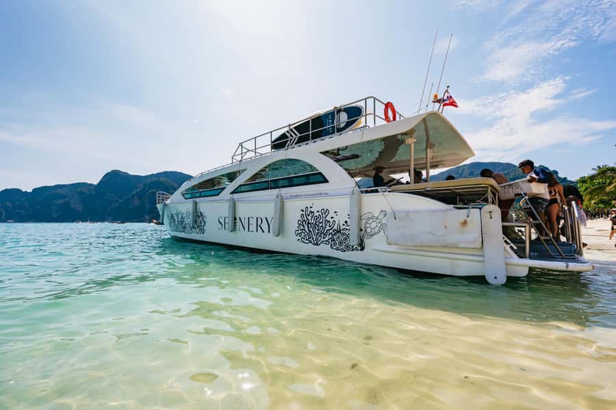 Phuket: Phi Phi Islands Day-Trip by Speed Catamaran - Ko Phi Phi Don for lunch plus market browsing