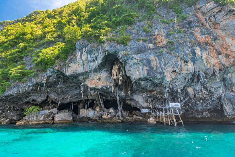 Phuket: Phi Phi Islands & Khai Island Premium Day Tour - Who should book this premium Phi Phi and Khai day tour