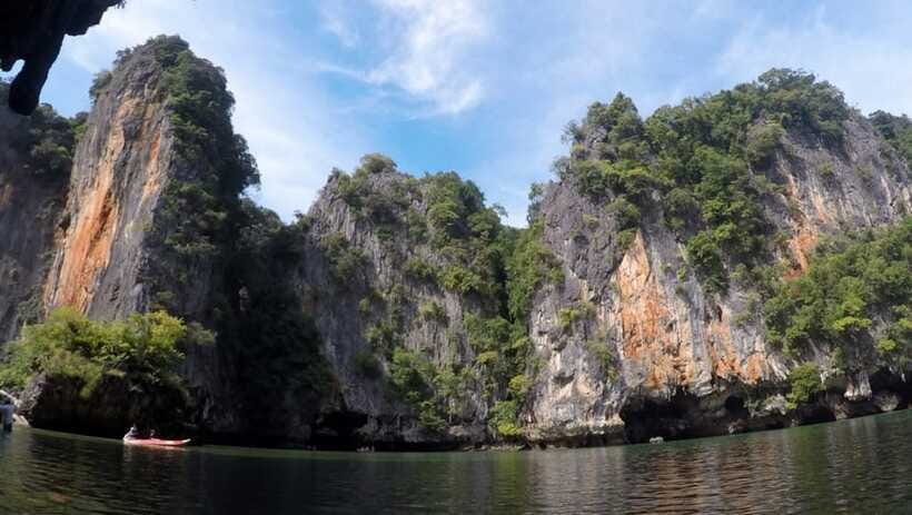 Phuket: Phi Phi & James Bond Island Combo Day Tour w/Lunch - Ko Panyi: Stilt-Village Visit With a Guided Feel