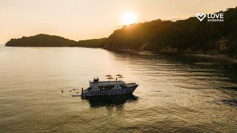 Phuket: Phi Phi Maiton Island Sunset Premium Catamaran Tour - Sunset on the Whale Shark Bar: BBQ, cupcakes, and a slow cruise