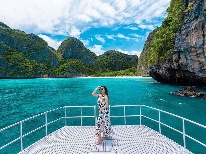 Phuket: Phi Phi, Maya and Khai Or Bamboo Island by Catamaran - Food, gear, and what’s actually included on board