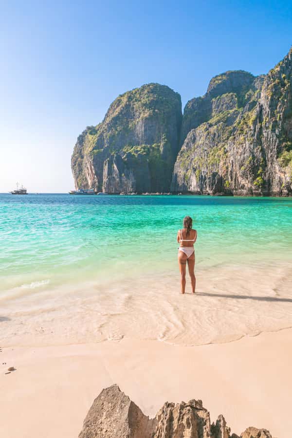 Phuket: Phi Phi, Maya & Bamboo By Premium Speed Catamaran - Royal Phuket Marina to Phi Phi: how the catamaran shapes your day