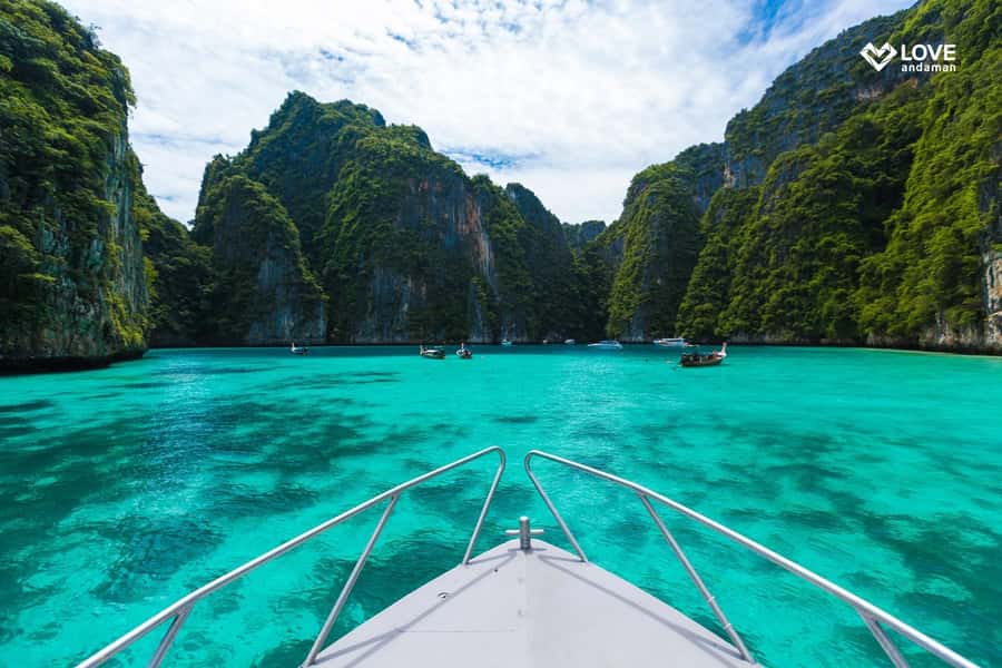 Phuket: Phi Phi Pileh Lagoon Bamboo Island by Speed Boat - Pileh Lagoon: the swimming pool in the sea moment