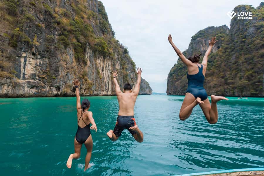 Phuket: Phi Phi Pileh Lagoon Bamboo Island by Speed Boat - Price and value: is $112 a fair deal for this Phi Phi day?