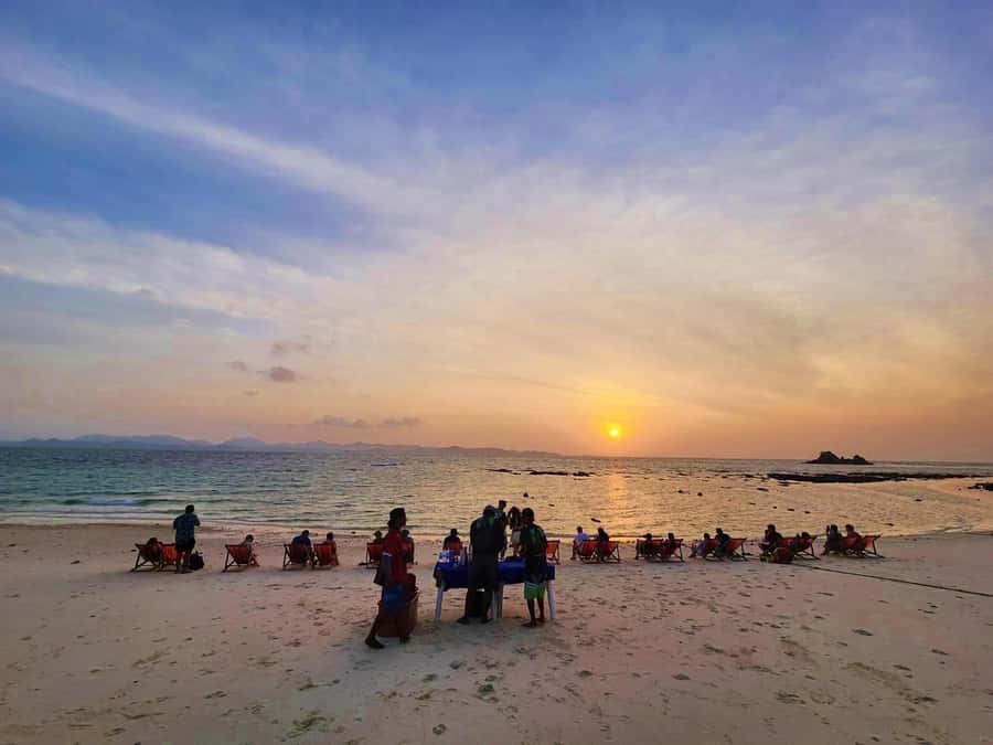 Phuket: Phi Phi Sunrise Boat Tour to Bamboo and Khai Island - Why This Sunrise Boat Plan Works: Timing Over Traffic