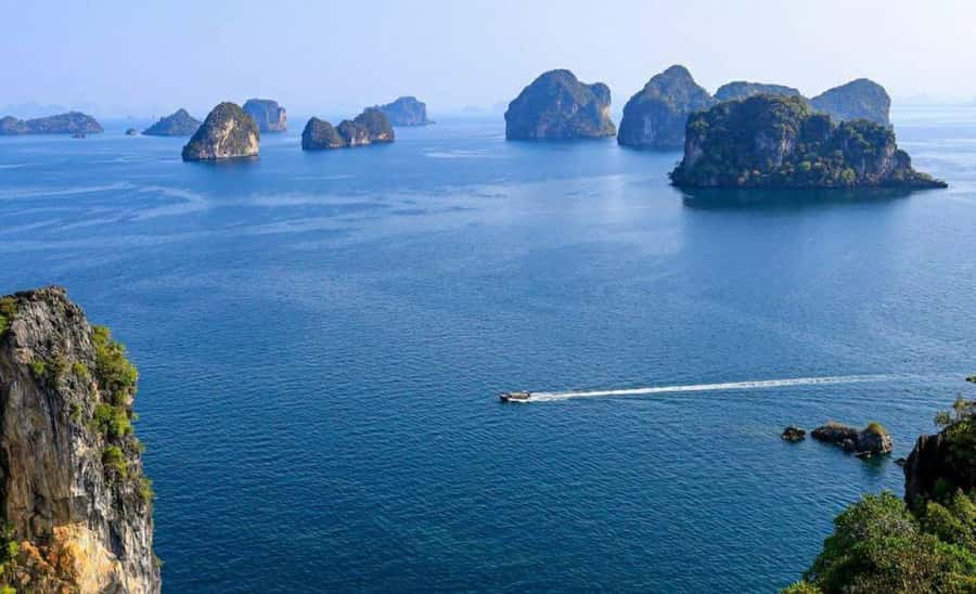 Phuket: Premium Day Trip to James Bond - Naka Island - Rang Yai Island: sunbathing or snorkeling over coral reef