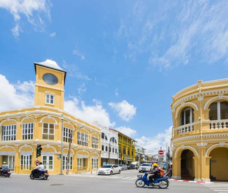 Phuket Private Landmark Guided Tour - Private pickup from Patong or Karon, then straight to the Karon viewpoint