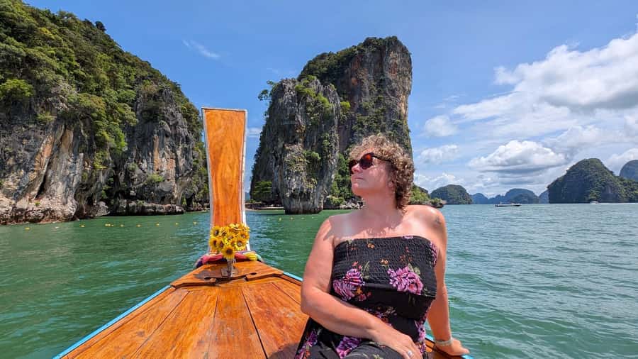 Phuket: Private Tour to James Bond, Ko Panyi & Samet Nangshe - James Bond Island and Ko Tapu: photo stop with real-world crowding