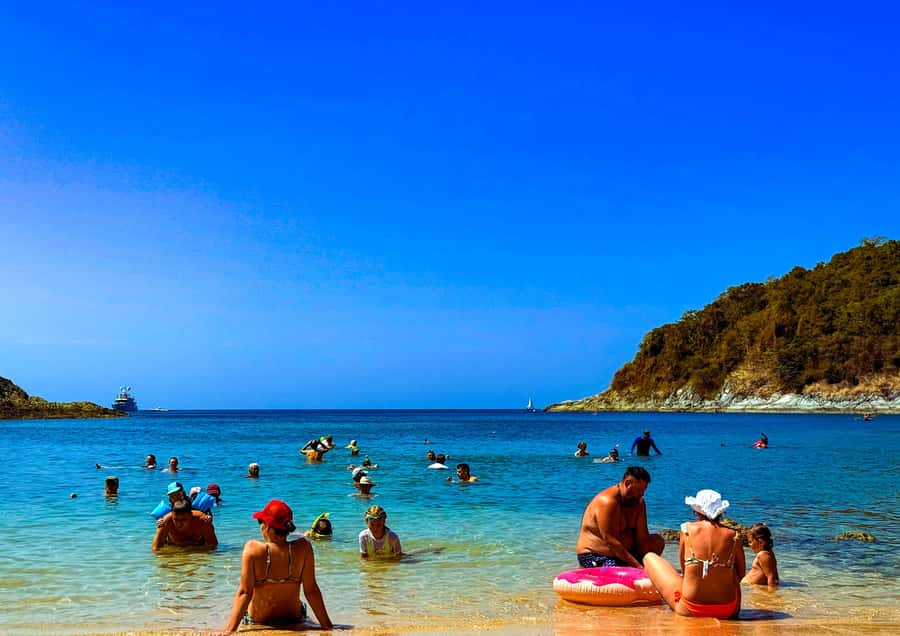 Phuket: PromthepCape,Swim Ya-Nui Beach,Buddha,Chalong Temple - Wat Chalong: Phuket’s largest temple and the calm vibe