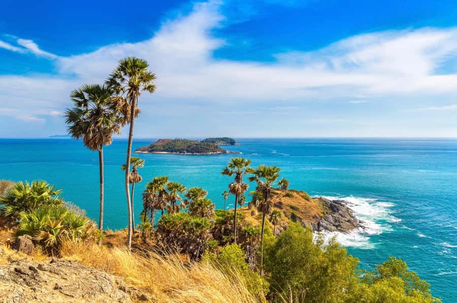 Phuket: PromthepCape,Swim Ya-Nui Beach,Buddha,Chalong Temple - Cashew nut factory: a quick stop that can stretch your snack cravings