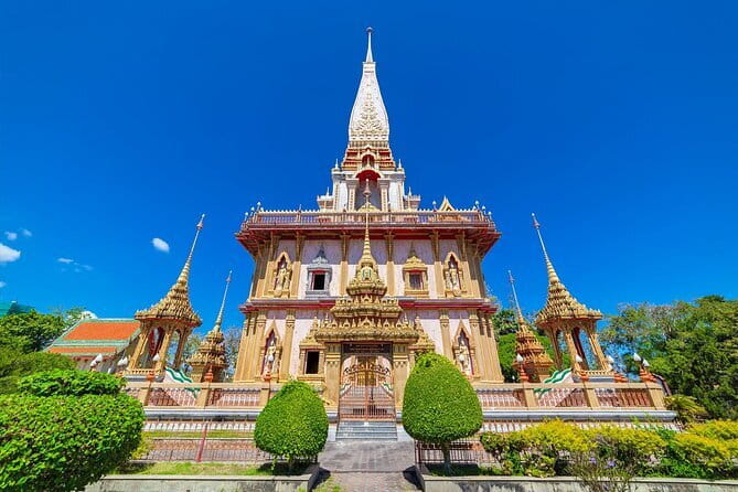 Phuket's Cultural Heart: Wat Chalong & Old Town Tour - The Chalong Shopping Stop: Souvenirs and a Possible Jewelry Swap