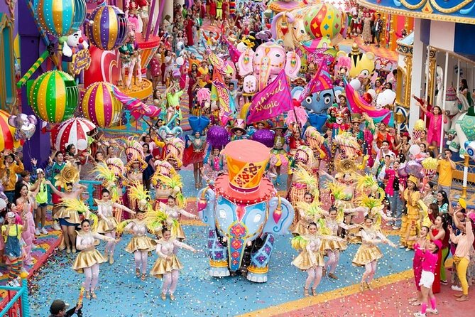Phuket’s Dazzling Spectacle: Carnival Magic Theme Park Experience - Buffet dinner value: vegetarian and halal options, plus mixed quality