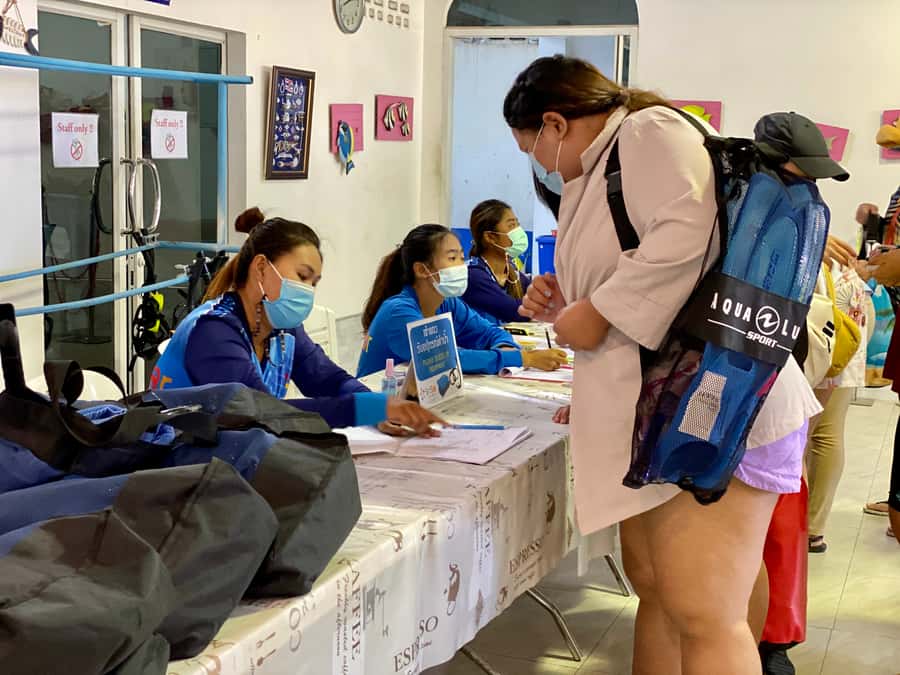 Phuket: Similan Island Snorkeling Adventure full day tour - Price and value: what’s included versus the park fee