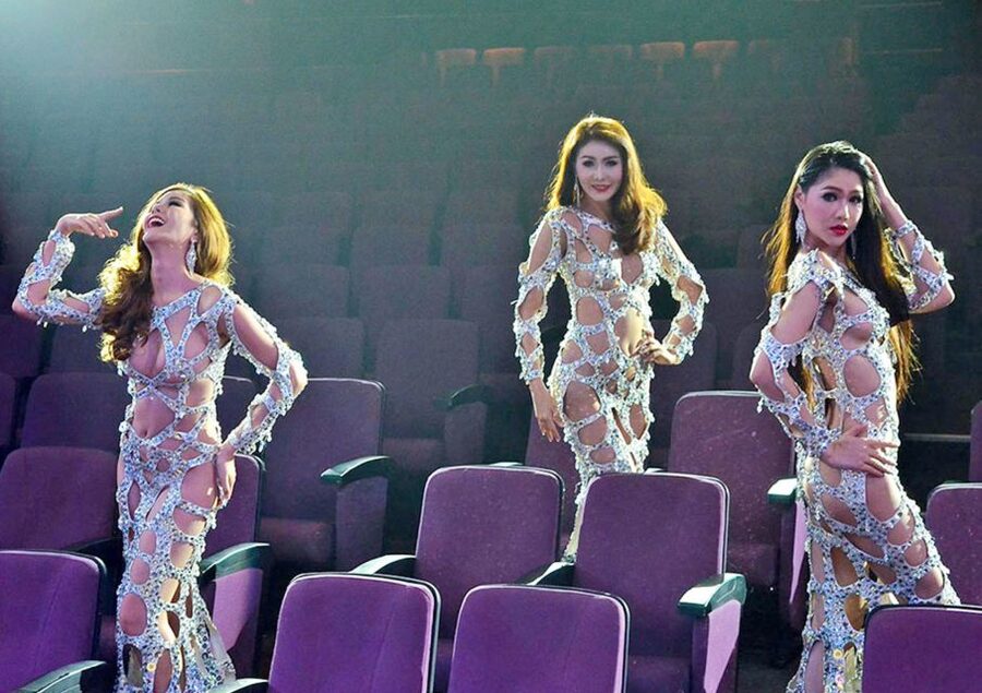 Phuket: Simon Cabaret Show Admission Ticket - The Show in 60 Minutes: Costumes, Dance, and a Lip-Synced Cabaret Style