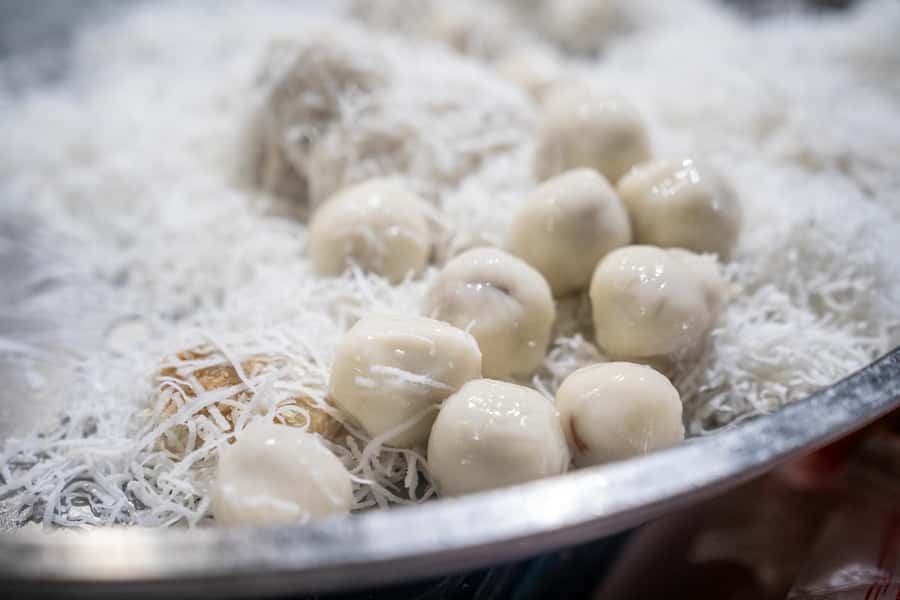 Phuket: Southern Thai Flavors Food Tastings Tour - A tight 5 hours that still feels like you ate like a local