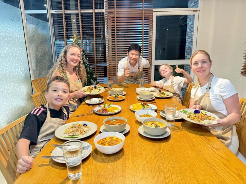Phuket: Thai Cooking Class with 4 Dishes and Market Visit - Quick tips before you go