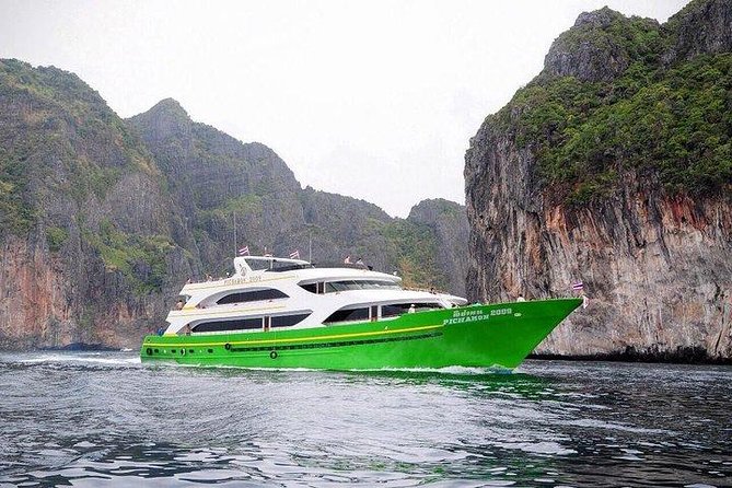 Phuket to Koh Phi Phi by Express Boat - The express boat ride: what “scenic” means here