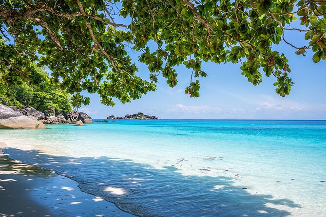 Phuket to Similan Islands Snorkeling Tour - Speedboat schedule meets real-life crowds at piers and beaches