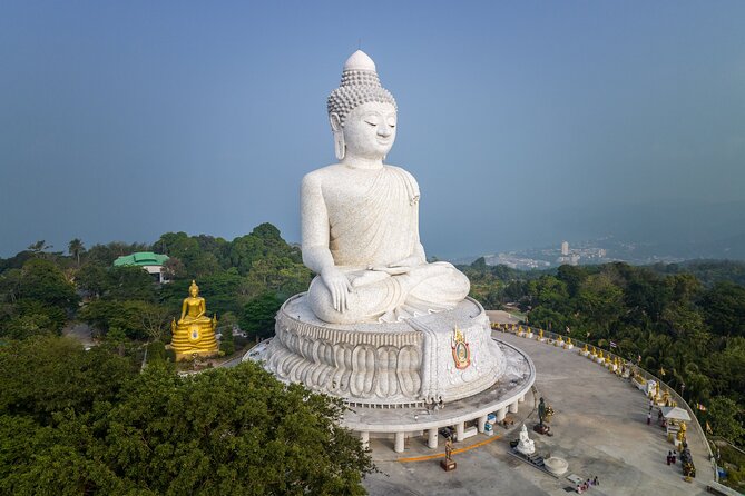 Phuket: Wat Chalong, Karon Viewpoint and old Town Guided Tour - Cashew nut factory stop: a short taste of Phuket industry