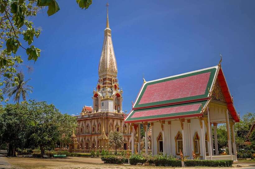 Phuket: Wat Chalong, Viewpoint, and Old Town Guided Tour - Key Highlights to Look For