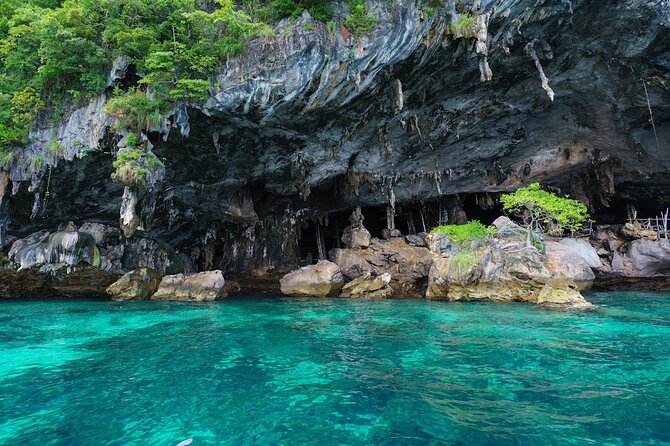 Phuket: Wow Andaman Snorkeling Trip to Phi Phi & Bamboo Islands - Koh Phi Phi Don Lunch: Real Food Reset Between Water Stops
