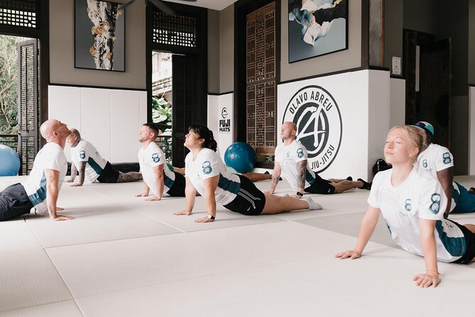 Prime Revive Body Transformation Retreat - Meals, nutrition seminars, and massages: included support for real life