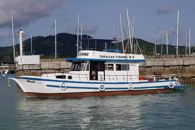 Private Boat Fishing TROLLING & SPINNING From Phuket - Morning trolling off Phuket at 9:30: chasing bigger game