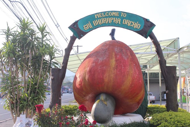 Private local city tour with english speaking driver - Private Phuket sightseeing with an English-speaking driver