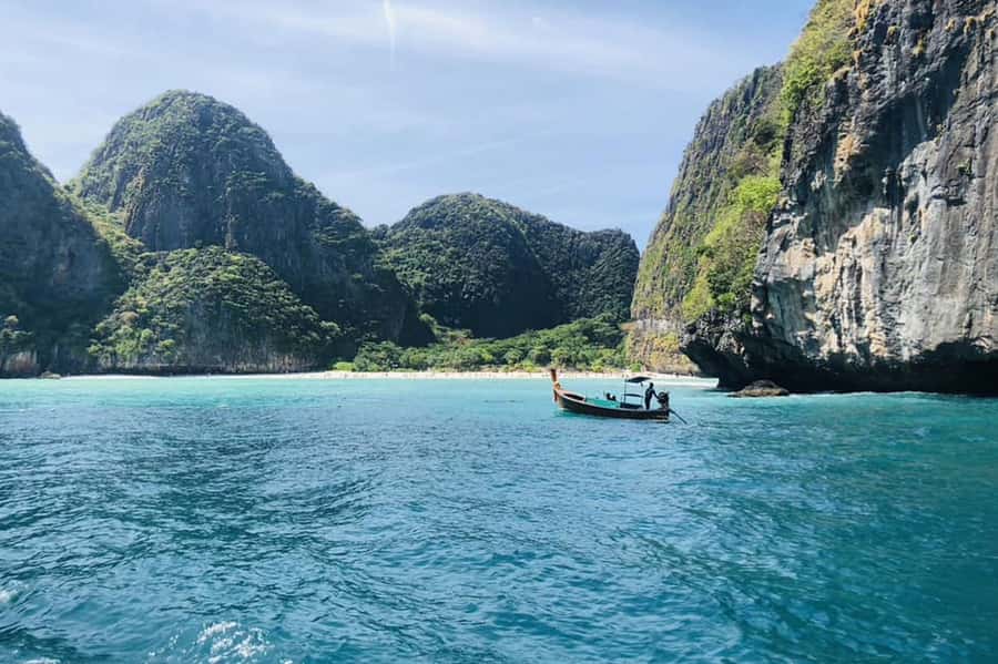 Private VIP Speed Boat to Phi Phi & Maya Bay - Key points at a glance