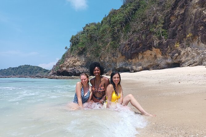 Raya Island / Mai Ton Island Private Boat Tour - White-sand Racha moments: why the beach stop is more than a break