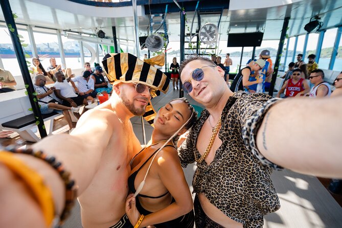Sailaway Boat Party Phuket - The on-board show: DJs, dancing at sunset, and built-in water fun
