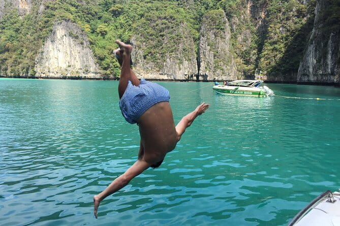 Small Group Bioluminescent Canoe&Twilight Adventure Phang Nga Bay - Food, crew, and how the day stays organized